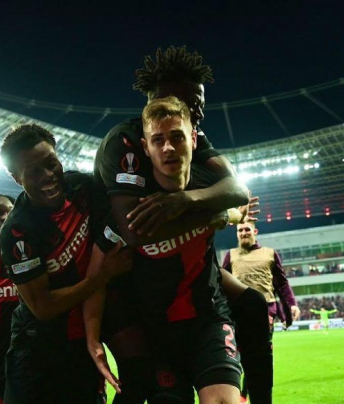 Il Leverkusen salva la sua invincibilità e sfiderà in finale l’Atalanta