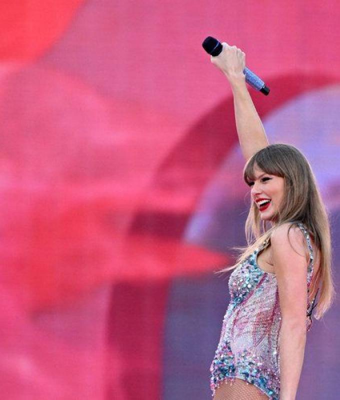 Taylor Swift in concerto in Francia: come spiegare lo strepitoso successo della pop star americana?