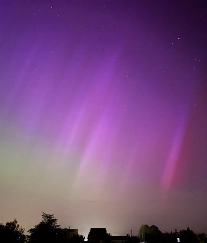 Aurora Boreale: splendide foto del fenomeno osservato nel Nord – Pas-de-Calais