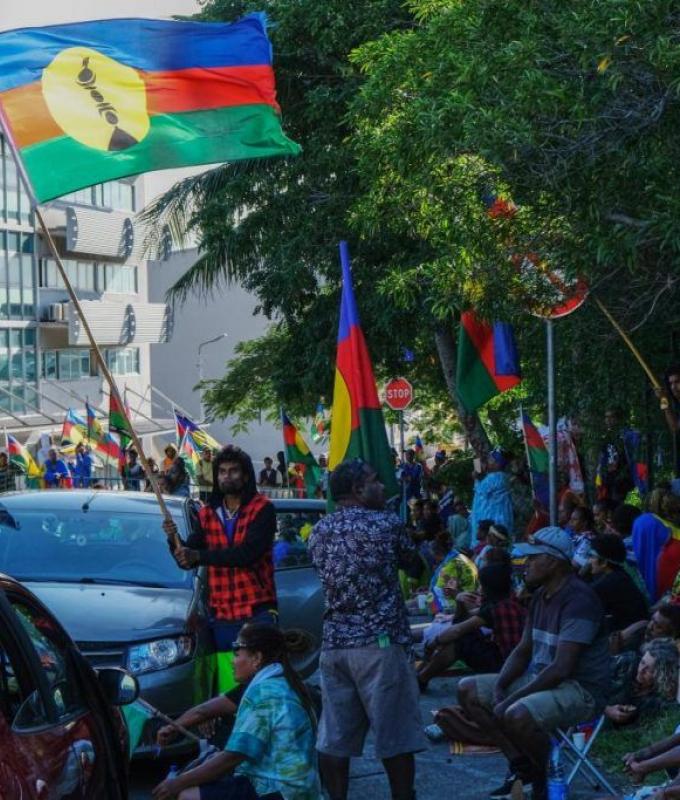 Nuova Caledonia: rivolte e coprifuoco a Nouméa al momento del voto sulla riforma costituzionale | TV5MONDE