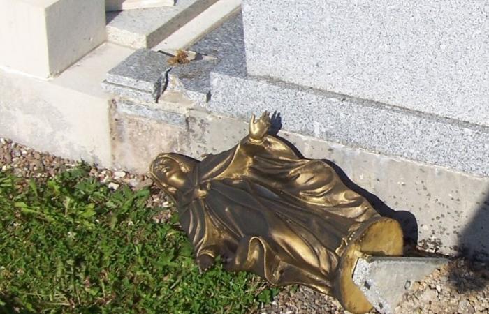 Statuette di bronzo, furti di metalli dai cimiteri… la prigione per questi tombaroli