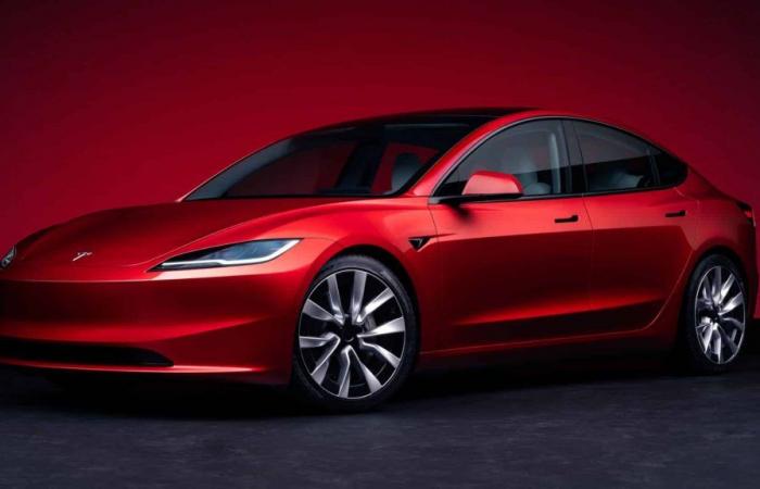 Tesla avverte di un futuro aumento di prezzo per la Model 3
