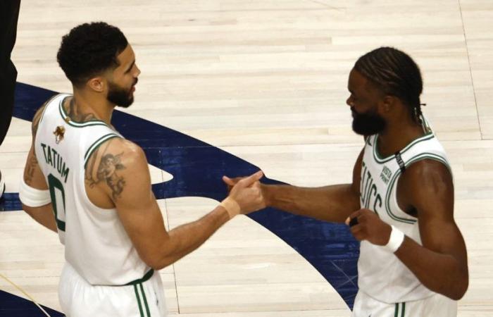 I Celtics riportano i Mavericks sullo 0-3 con un terzo quarto dominante nella vittoria per 106-99
