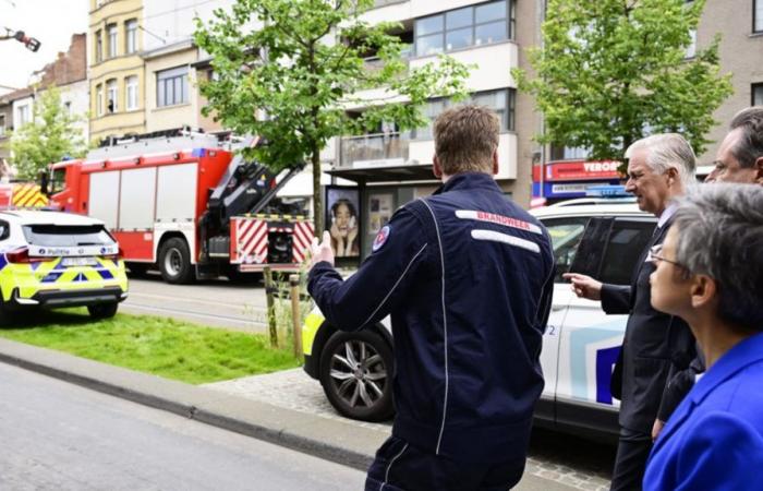 Esplosione in un edificio vicino ad Anversa: 4 vittime tra cui una bambina, sul posto si è recato il Re
