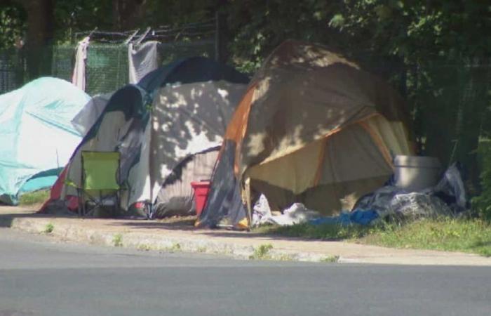 Campo per senzatetto a Longueuil: la risorsa di aiuto si sposterà