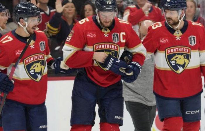 L’attaccante dei Florida Panthers Aleksander Barkov giocherà in Gara 3 della finale della Stanley Cup