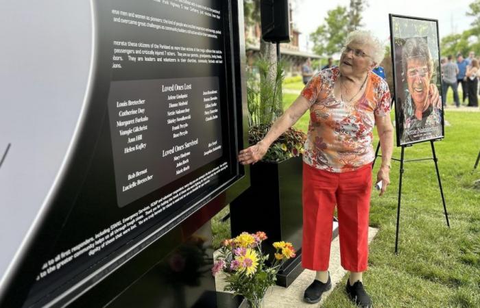 200 persone rendono omaggio alle vittime dell’incidente di Carberry | Tragedia di Carberry a Manitoba