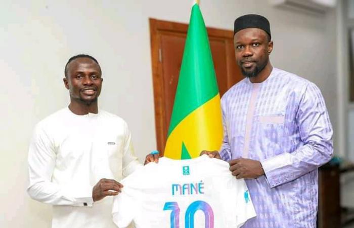 Senegal: Ousmane Sonko riceve un compagno di squadra di Cristiano…
