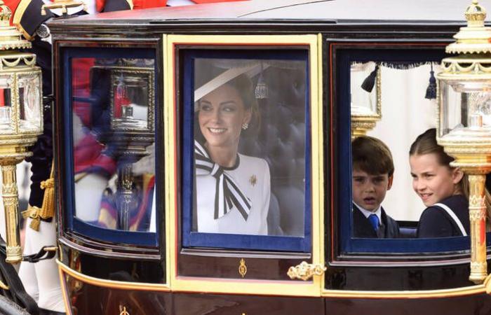 In foto – La principessa Kate è tornata in pubblico