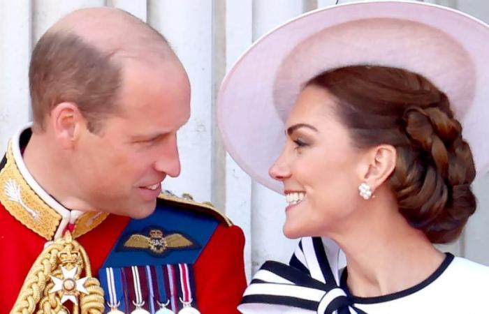 Questo momento rubato tra Kate Middleton e il principe William sul balcone di Buckingham che ha lasciato il segno