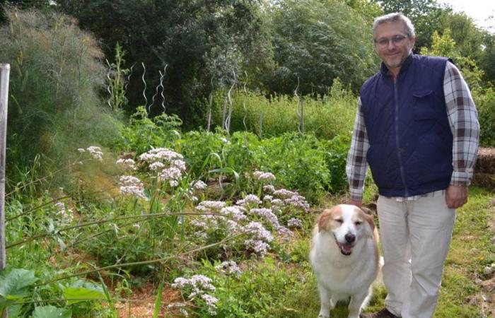 a Chasseneuil, Giovanni Philippe lascia che la natura fiorisca nel suo giardino