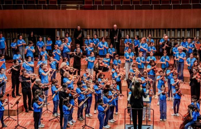 Un po’ di nervosismo e tanta gioia per i bambini dell’orchestra Girondin Démos