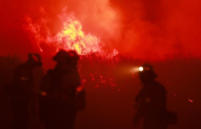 immagini impressionanti dei primi incendi in California (video)