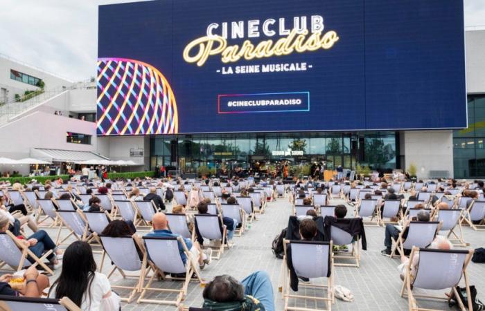 A luglio, sulle rive della Senna viene allestito un cinema all’aperto!