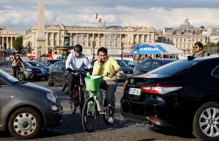 gli esperti raccomandano al municipio di Parigi di ridurre il traffico