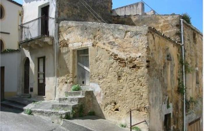 Dimore storiche nel sud Italia in vendita a partire da 5 dollari