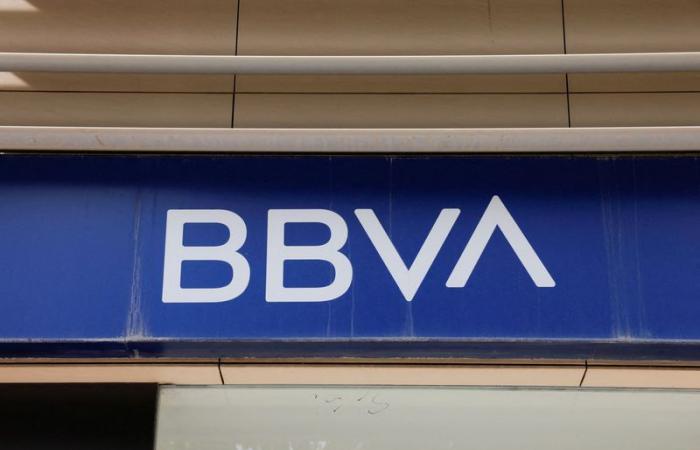 Il tribunale spagnolo chiede che la BBVA e il suo ex presidente siano processati per spionaggio