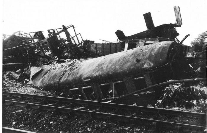Il 24 giugno 1944, la stazione di Saintes viene distrutta dalle bombe
