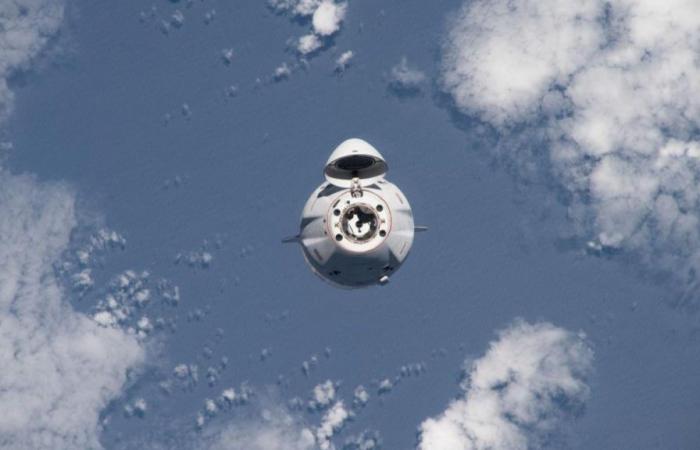 Un oggetto spaziale attraversa il tetto della loro casa, una famiglia americana chiede più di 80.000 dollari alla NASA