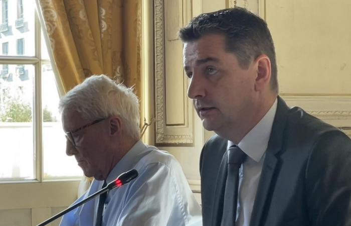 Saint-Étienne: 9 eletti si arrendono a turno, Gaël Perdriau