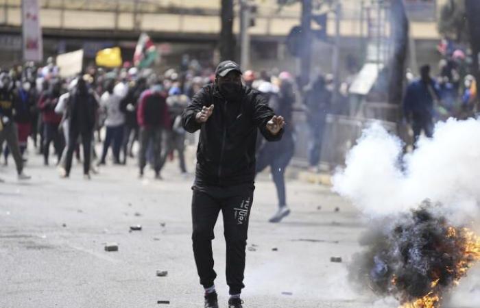 In Kenya le manifestazioni si trasformano in rivolte