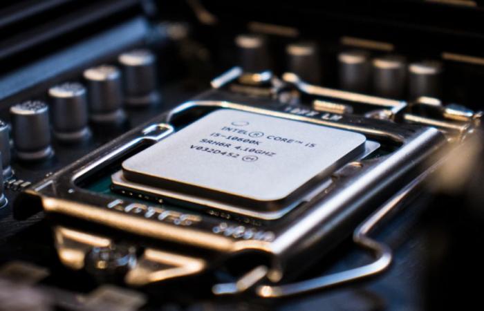 Instabilità dei processori Intel: finalmente trovata una soluzione al problema dei Core i5, i7 e i9