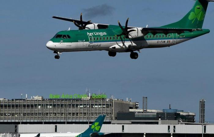 La compagnia aerea irlandese Aer Lingus cancella centinaia di voli a causa di disordini sociali