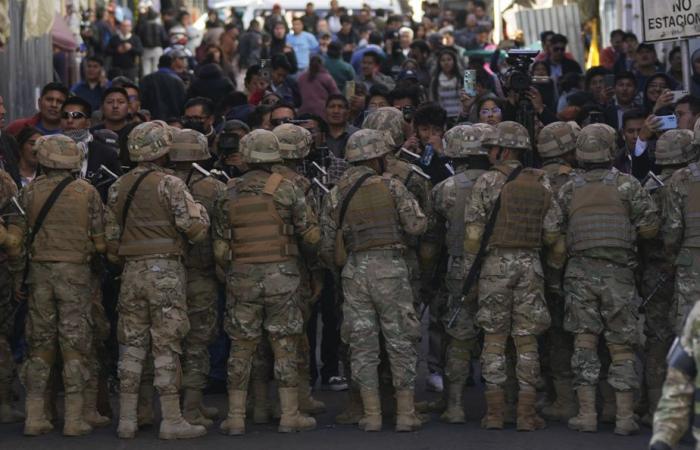 Tentato “colpo di stato” in Bolivia | I militari si ritirano, il capo delle forze armate destituito dall’incarico