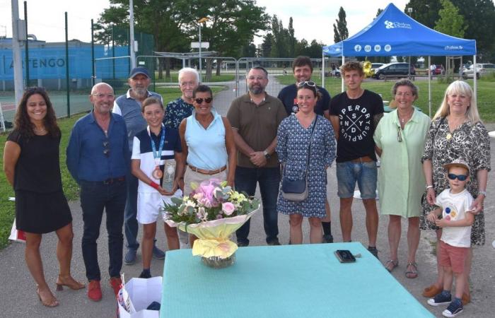 Il Tennis Club Chalonnais ha messo sotto i riflettori la sua licenziataria Lily Pigeat, campionessa francese di tennis nella categoria 11/12 anni – info-chalon.com