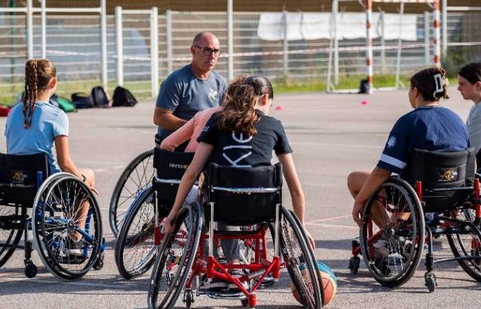 Marseillan – Handi Thau Access ha sensibilizzato gli studenti di quinta elementare sugli sport per disabili