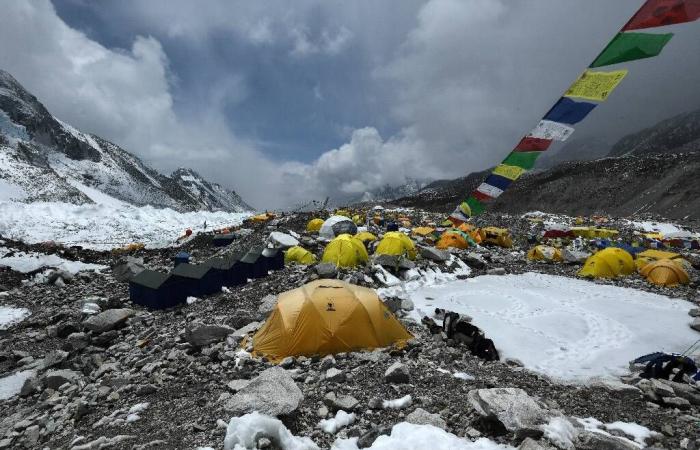 Scoperti i corpi di centinaia di alpinisti… Con lo scioglimento dei ghiacci, l’Everest svela i suoi fantasmi