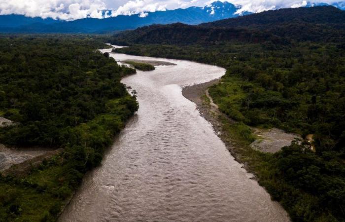 Ecuador: perdita di petrolio in un importante affluente dell’Amazzonia