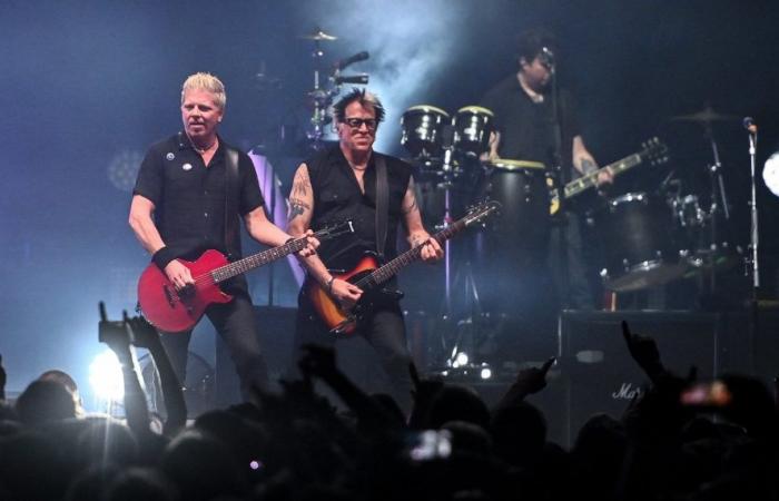 Con Simple Plan e The Offspring, la forza del rock ha fatto vibrare le arene di Nîmes