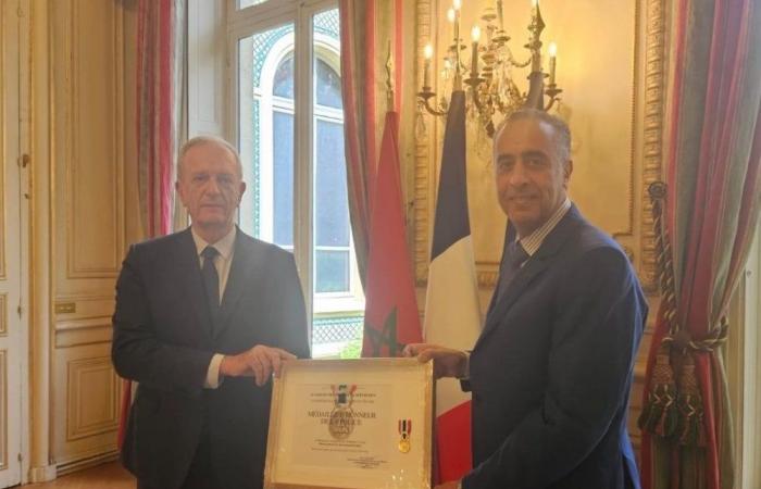 Marocco-Francia: Hammouchi riceve la Medaglia d’Oro al Valore dalla Polizia francese