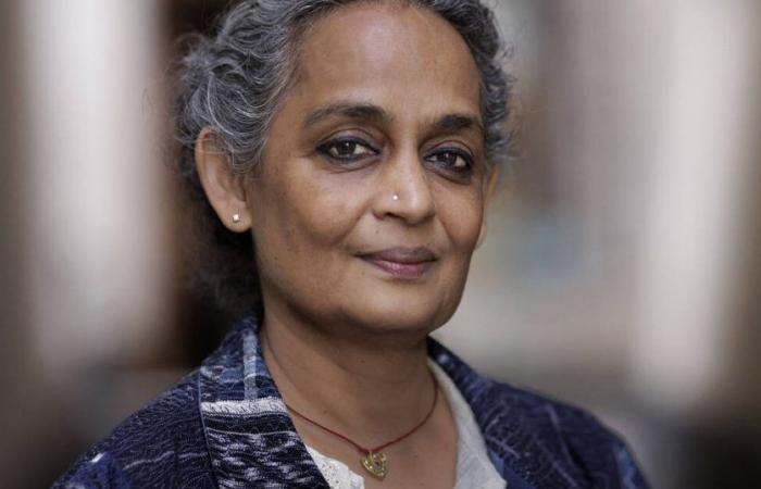 Minacciata di essere designata come “terrorista” in India, la scrittrice Arundhati Roy vince un premio letterario nel Regno Unito – Libération