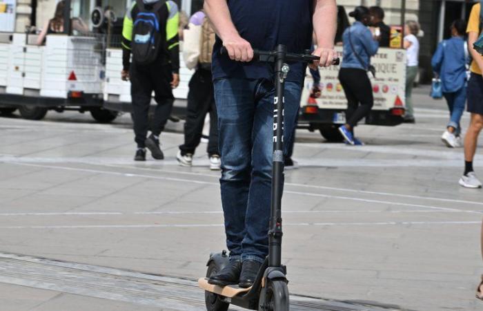 Velocità eccessiva, direzione vietata, semaforo rosso spento: molteplici infrazioni allo scooter multate dalla polizia di Montpellier