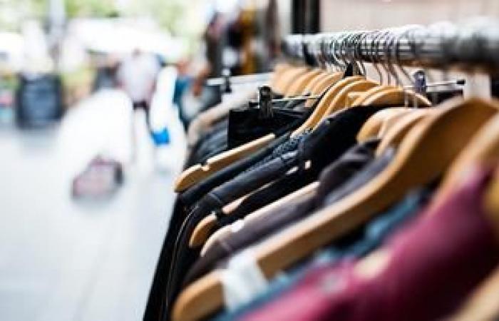 i re del “fast fashion” inquinano a livelli senza precedenti, secondo Forbes