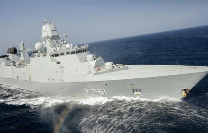 Inadatta al combattimento, la fregata danese Iver Huitfeldt prenderà il comando di un gruppo navale NATO rimanendo… al molo
