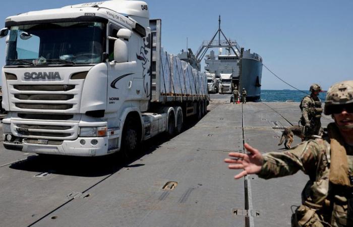 Guerra a Gaza: il molo americano per gli aiuti ai trasporti è stato nuovamente ritirato a causa delle condizioni meteorologiche