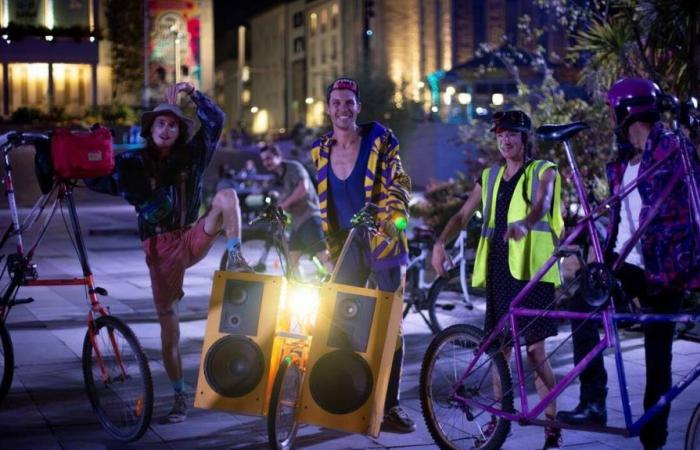 A Brest si va in bicicletta al festival Astropolis con musica “per incoraggiare il ciclismo”