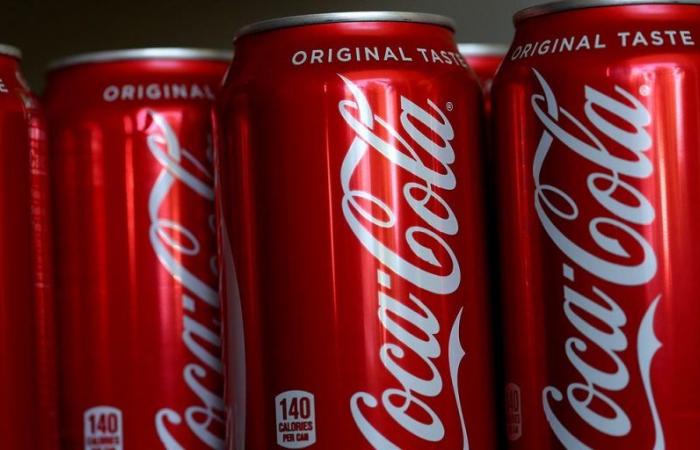 Lattine di Coca-Cola Cherry ritirate per rischio sanitario