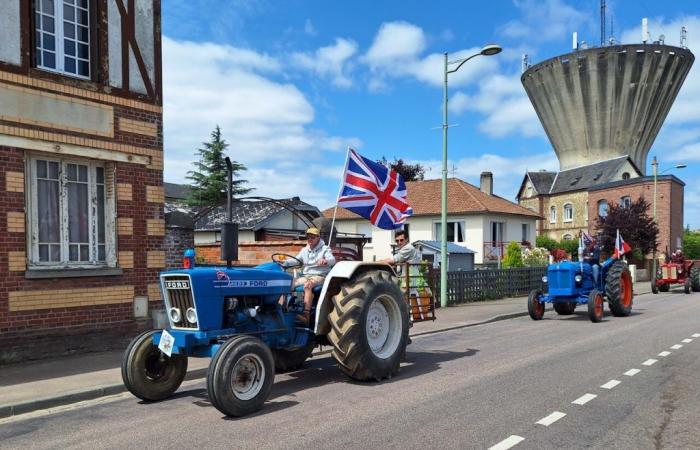Cosa ci fanno questi 40 trattori inglesi sulle strade tra Forges-les-Eaux e Gournay-en-Bray? | Il Pathfinder