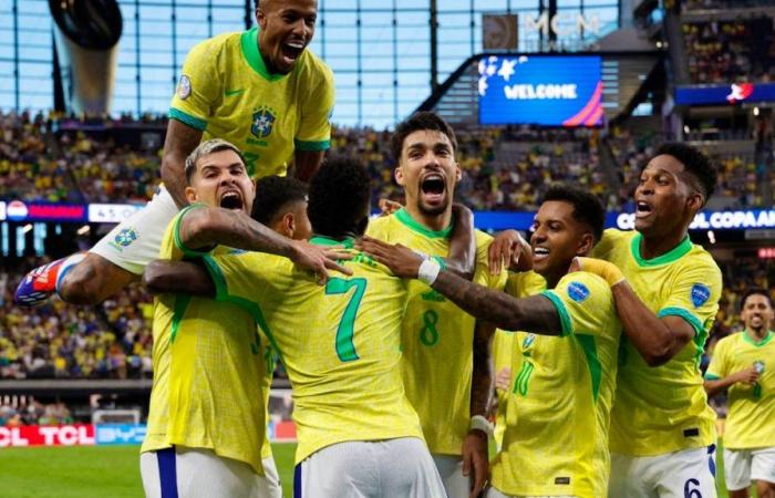 Calcio: il Brasile si rassicura contro il Paraguay