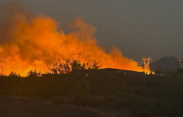 L’incendio avanza in Arizona dopo aver provocato l’evacuazione