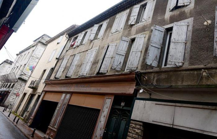 Nel centro di Carcassonne, è crollato il pavimento di un edificio: nessuna ferita grave ma diagnosi dell’edificio in arrivo