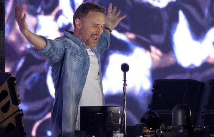 Quasi 30.000 persone si sono riunite a Chambord per il concerto di David Guetta