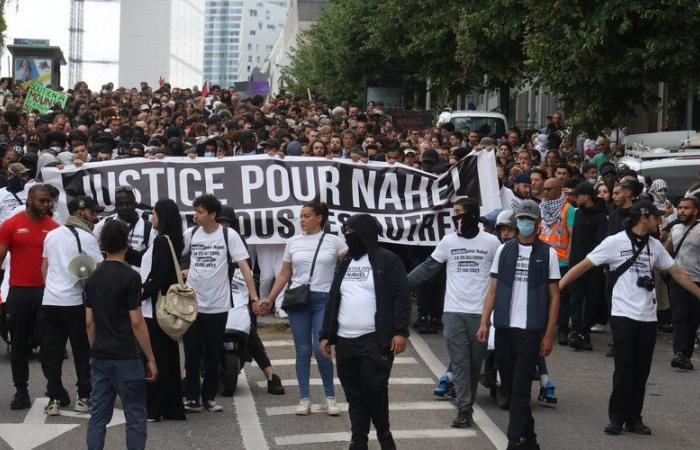 Morte di Nahel: un anno dopo, una marcia in omaggio all’adolescente ucciso da un agente di polizia riunisce diverse centinaia di persone