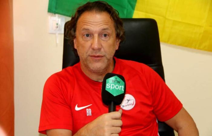 Bruno Rohart lascia il suo incarico di allenatore del Diambars e passerà al Pau FC (Francia)