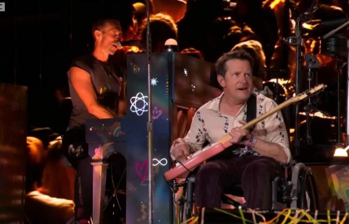 Michael J. Fox si unisce ai Coldplay sul palco del Glastonbury Festival