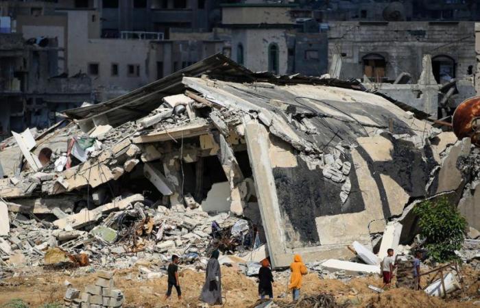 Bombardamenti e combattimenti israeliani nel nord della Striscia di Gaza